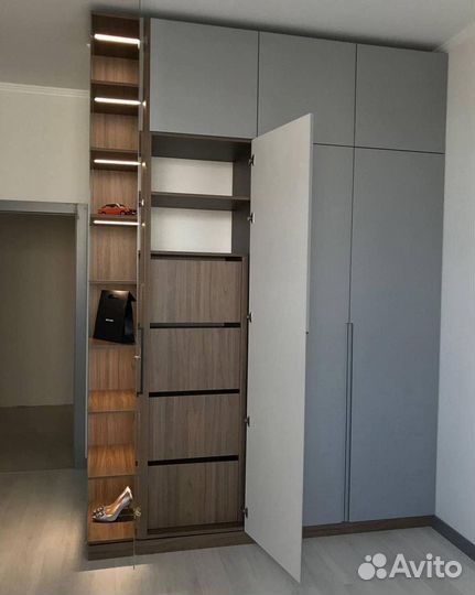 Шкаф распашной с монтажом за 1 день