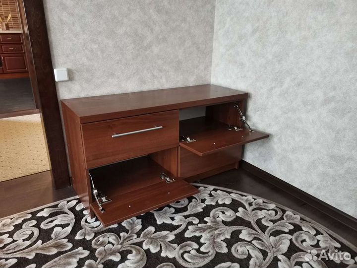 Тумбы в тв-зону