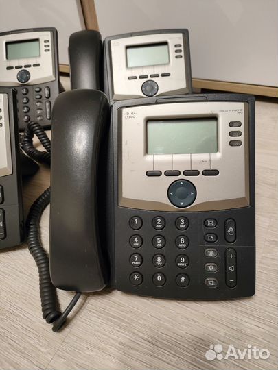 IP телефон Cisco SPA303