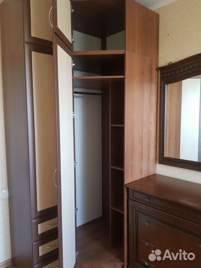 Шкаф угловой гардеробный