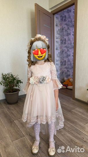 Платье праздничное