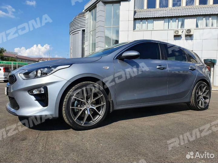 Литой диск HRE R17 5x114.3