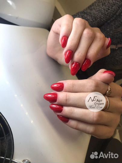 Мастер маникюра и педикюра