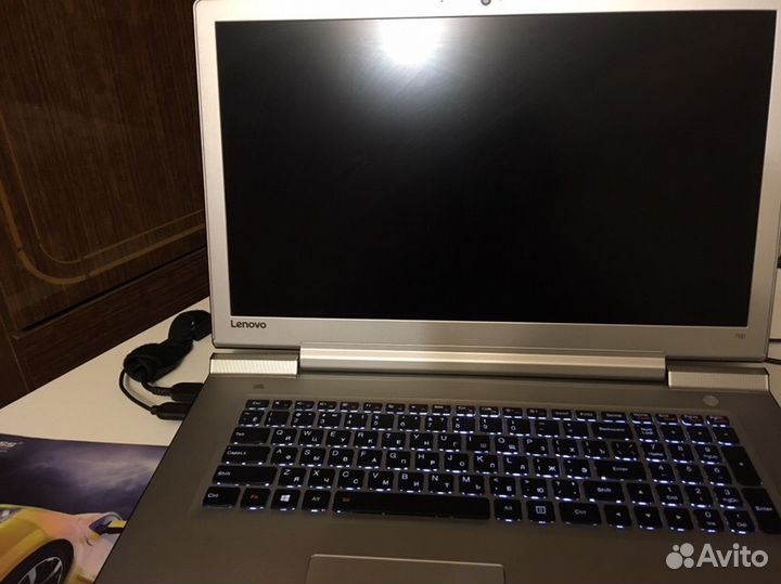 Ноутбук Lenovo IdeaPad 700-17ISK