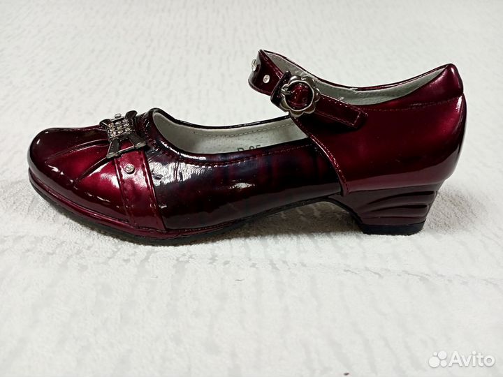 Туфли для девочки 33, 35, 36 р-ры