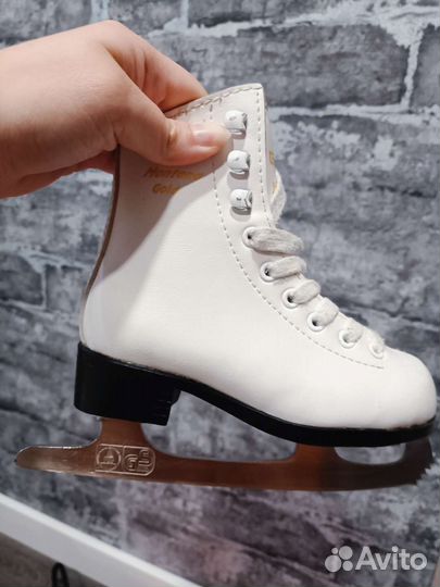 Коньки фигурные graf montana