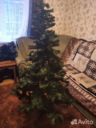 Елка искусственная