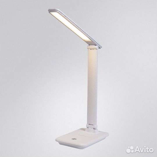 Настольная лампа Arte Lamp London A5123LT-1WH