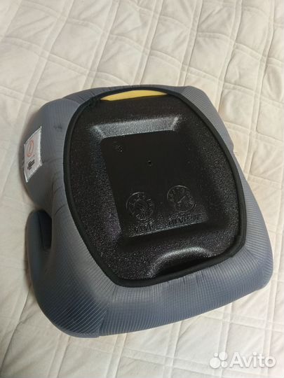 Автокресло бустер