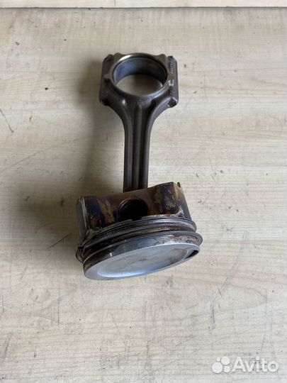 Поршень с шатуном Audi A4 B7 ALT