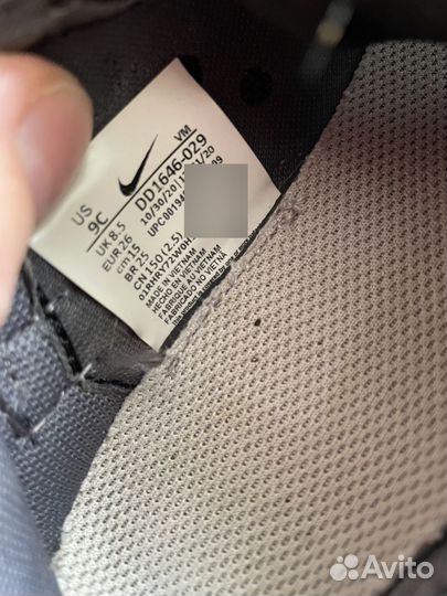 Кроссовки nike 26