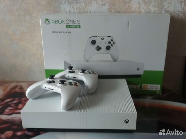 Xbox One s 1tb с играми