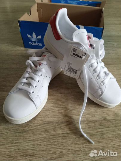 Кроссовки adidas