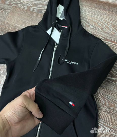 Tommy Hilfiger: уютный зимний спортивный стиль