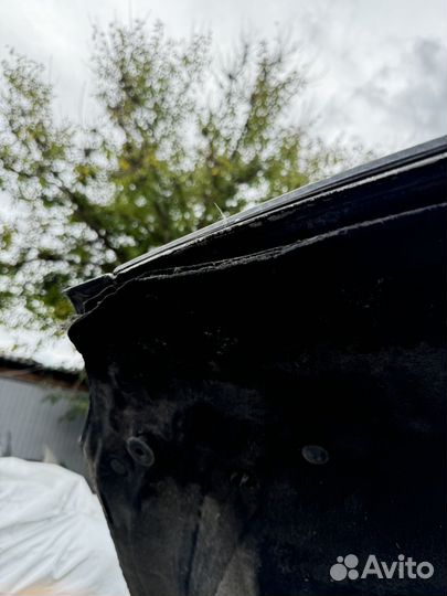 Капот на LADA priora