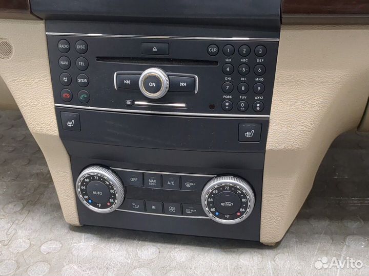 Панель передняя салона Mercedes GLK X204, 2011