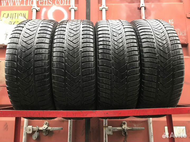 Pirelli Winter Sottozero 3 245/45 R19 99T