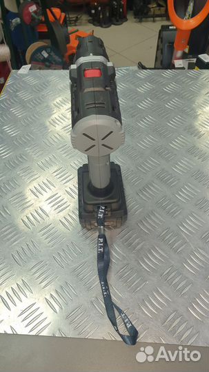 Шуруповерт 20v