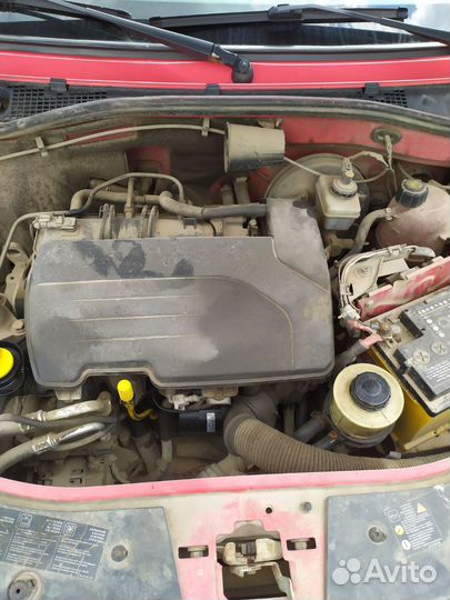 Dacia Sandero 1.2 МТ, 2009, 190 000 км