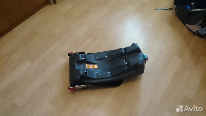 Автокресло Volvo BritaxRomer Baby-Safe+ isofix bas