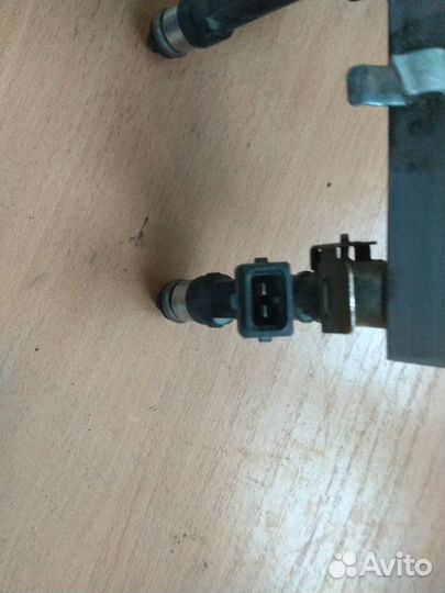 Рейка топливная (рампа) Opel Corsa D 2006-2015 1.0