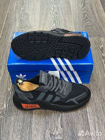 Кроссовки adidas jogger