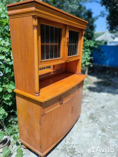 Старинный буфет