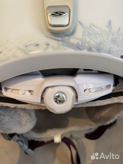 Шлем горнолыжный женский