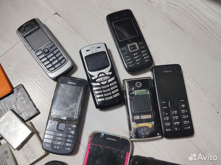 Motorola A1000