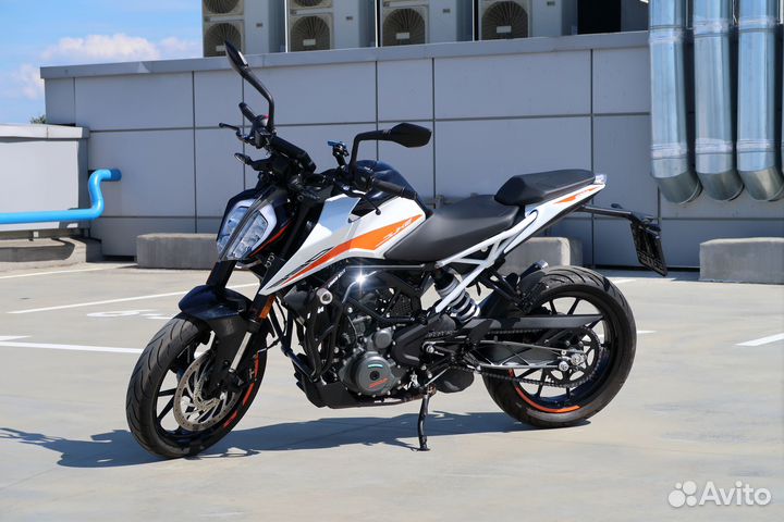 KTM Duke 390, 2021, 4100 км