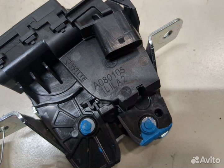 Замок багажника Mercedes B W246