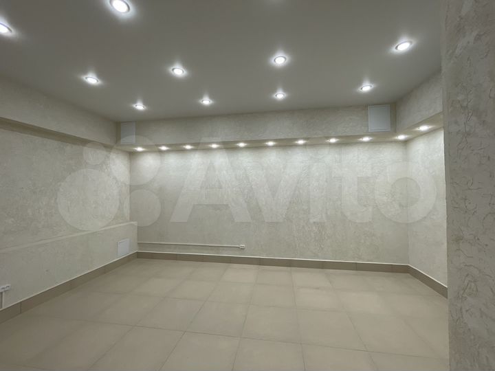 Помещение, 24,6 м2, новый ремонт, первая линия