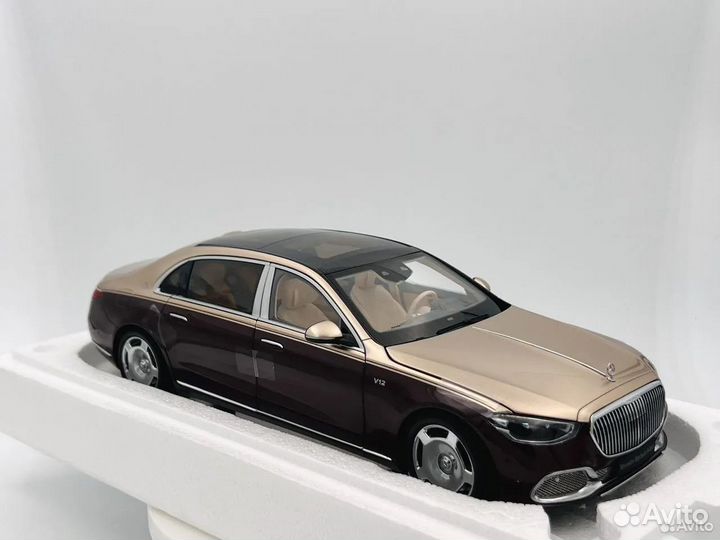 Mercedes Maybach S680 1/18 Almost Real