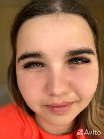 Наращивание ресниц в студии