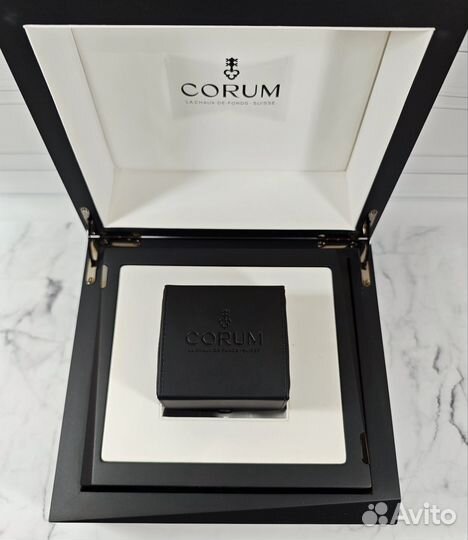 Коробка для часов Corum оригинал б/у