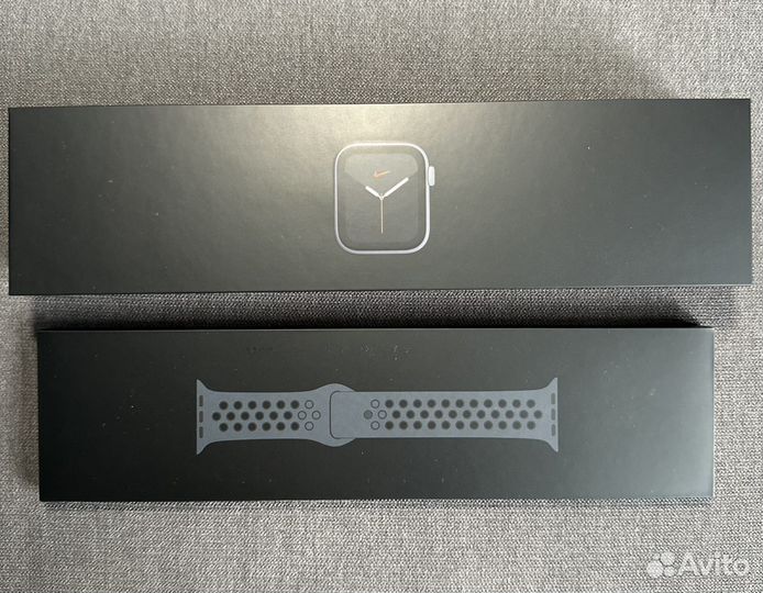 Apple watch series 5 44mm nike