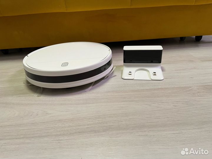 Робот-пылесос Xiaomi Mi Robot Vacuum Mop Essential