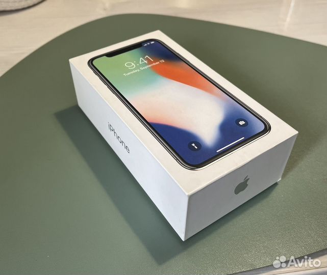 iPhone X, 64 ГБ
