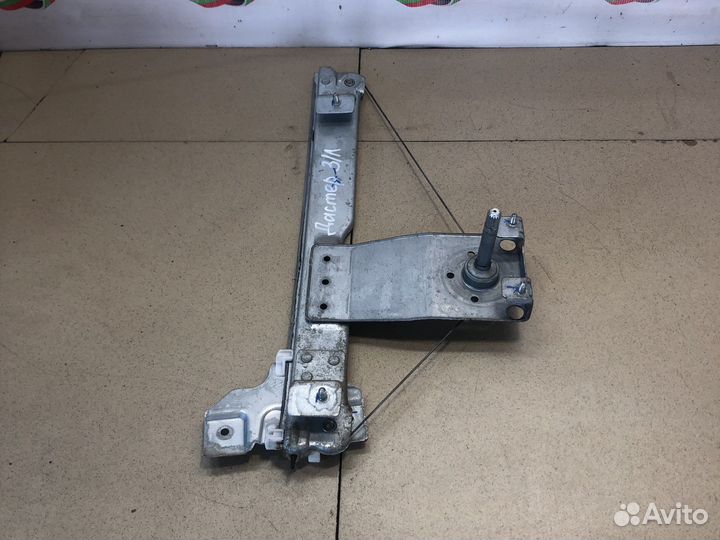 Рено Дастер Задний стеклоподъемник