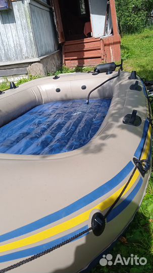 Надувная лодка Intex Excursion 4