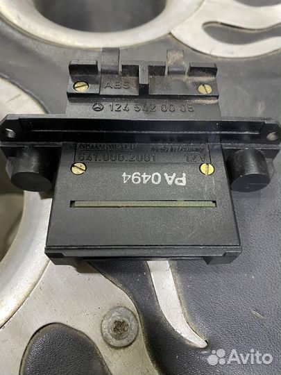 Градусник Mercedes W124