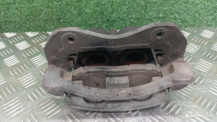 Суппорт Ssangyong Rexton Правый Передний