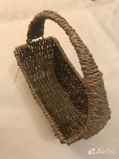 Корзинка плетёная из лозы новая