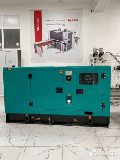 Дизельный генератор 900 кВт в кожухе с авр