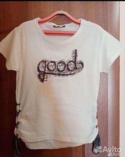 Летние футболки - 4 шт. 44-46р и бриджи