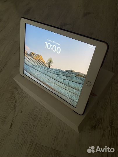 iPad 6th generation 2018 - 32GB