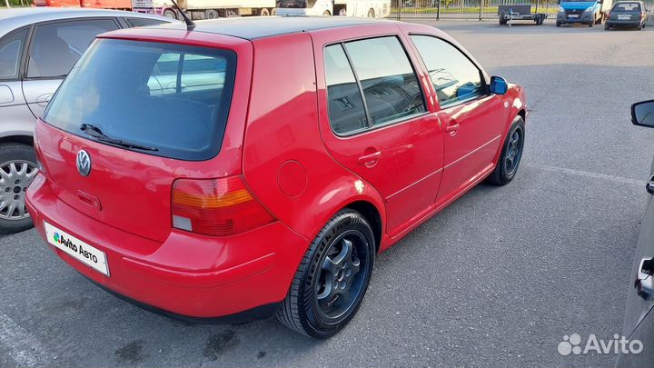 Volkswagen Golf 2.0 МТ, 2001, 300 000 км