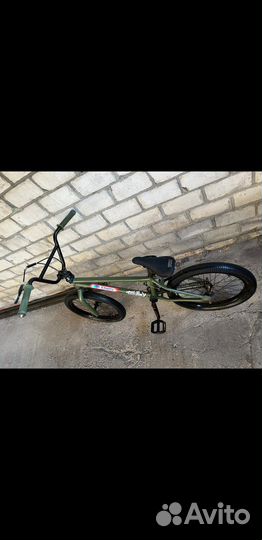 Трюковый велосипед BMX mongoose