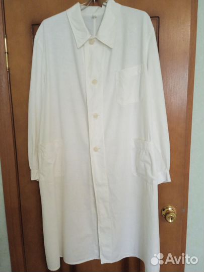 Халат медицинский белый мужской. Размер(52-54)