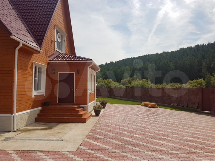 Коттедж 250 м² на участке 30 сот.